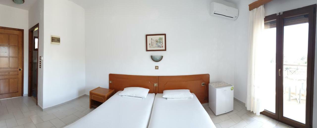 Hotel Ermioni Kalamítsion Extérieur photo